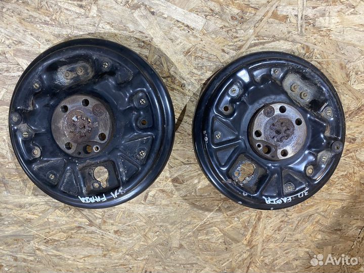 Щит опорный задний Skoda Fabia 2 07-15