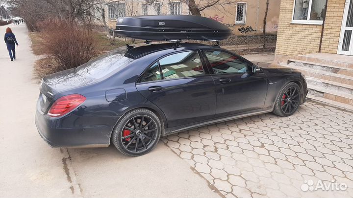 Автобокс Magnum карбон, Чёрный карбон, 580 литров