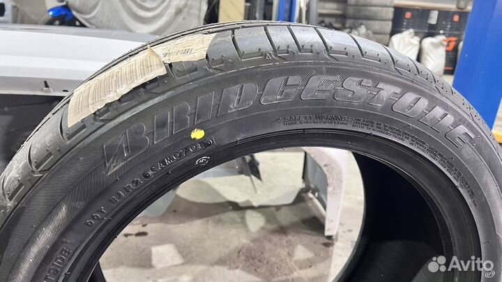 Bridgestone Dueler H/P Sport 275/45 R19