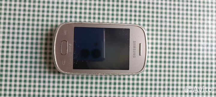 Телефон Samsung