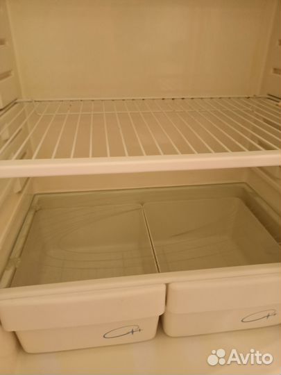 Холодильник на запчасти или ремонт