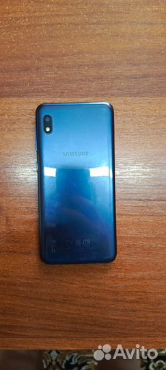 Samsung Galaxy A10, 2/32 ГБ