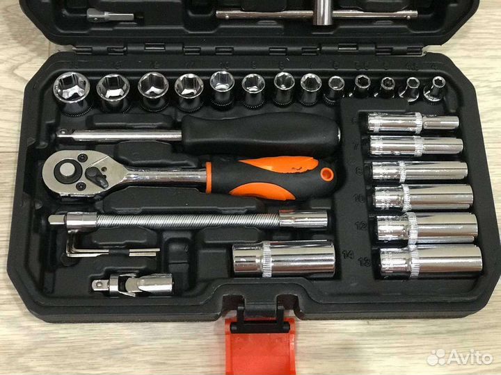 Подарок на 23 февраля набор инструментов