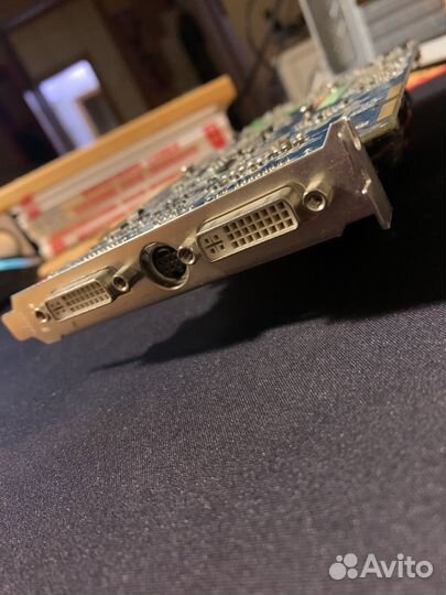 Видеокарта 512мб