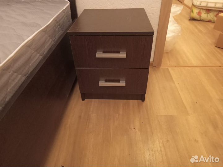 Тумба прикроватная