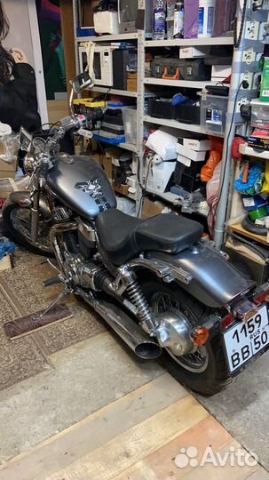 Suzuki Boulevard S83