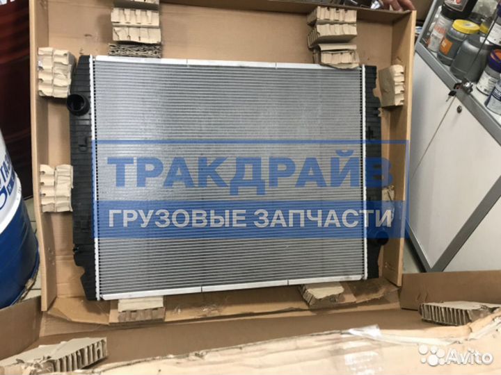 Радиатор Ивеко Стралис 8MK376721791