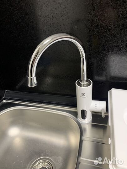 Смеситель Electrolux, водонагреватель проточный