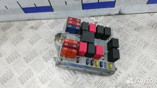 Блок предохранителей alfa romeo GT 1 (OBE03M101)