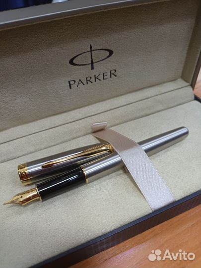 Перьевая ручка паркер