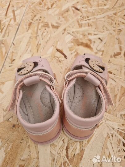 Обувь для девочки 23