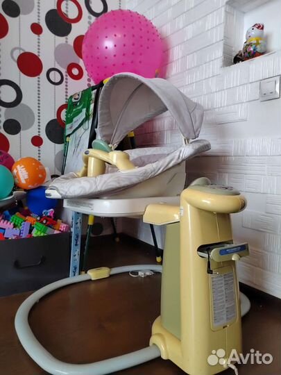 Укачивающий центр graco