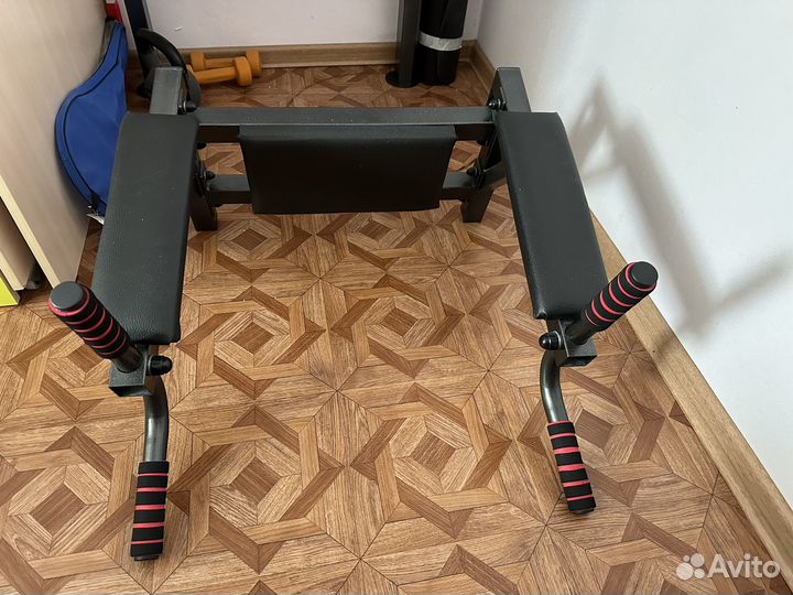 Шведская стенка с турником и брусьями