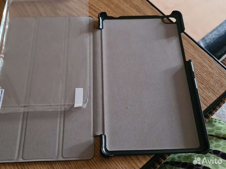 Чехол Lenovo Tab4 8