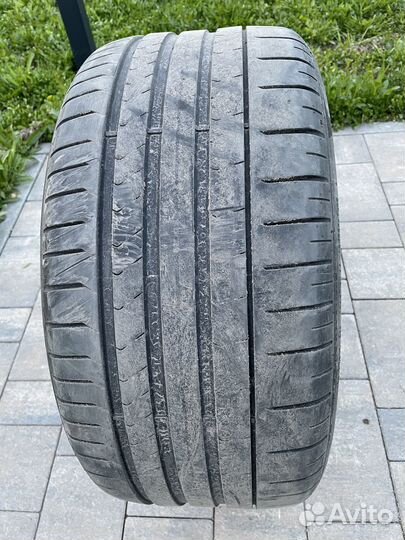 Pirelli P Zero 275/35 R19