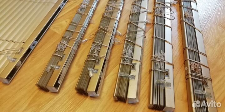 Жалюзи алюминиевые золотистые, ширина 80