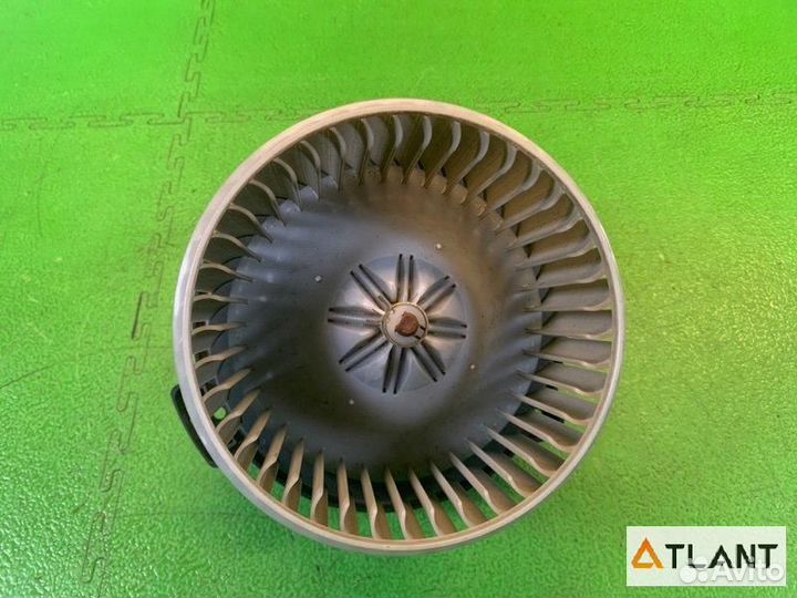 Мотор печки mitsubishi pajero