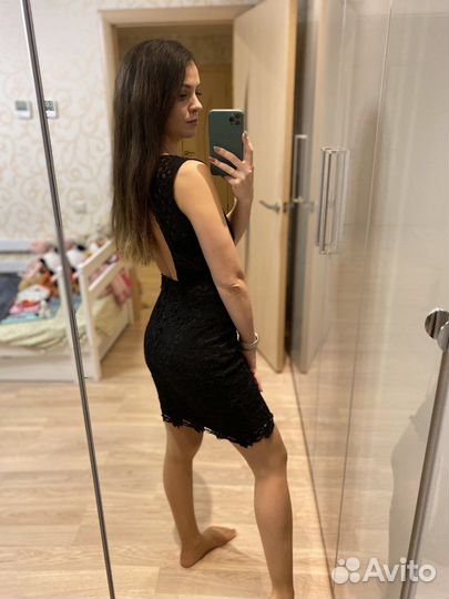 Черное кружевное платье