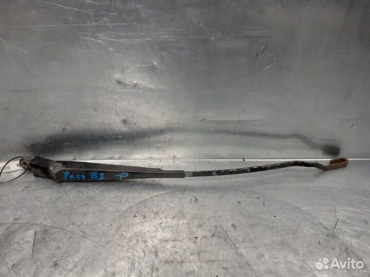 Поводок стеклоочистителя передний правый