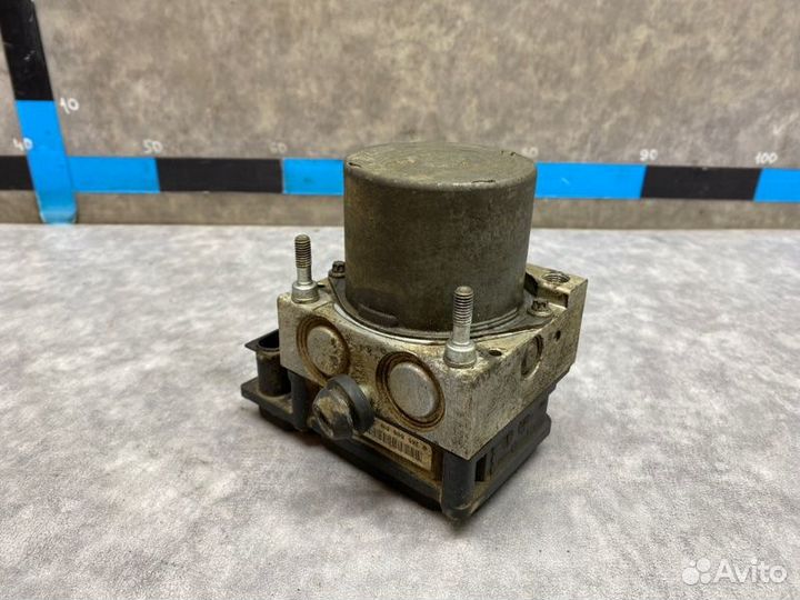 Блок abs Nissan Qashqai J10 2.0 MR20DE CVT 2008