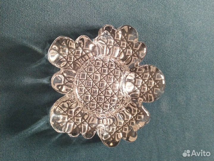 Пепельница очень красивая (хрусталь)