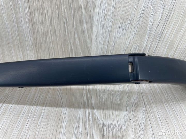 Поводок стеклоочистителя передний правый Hyundai