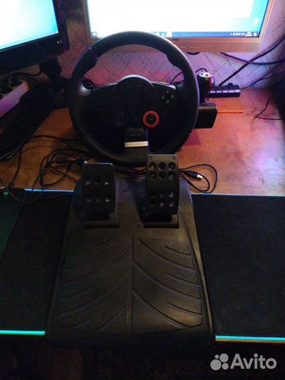 Игровой руль logitech driving force gt