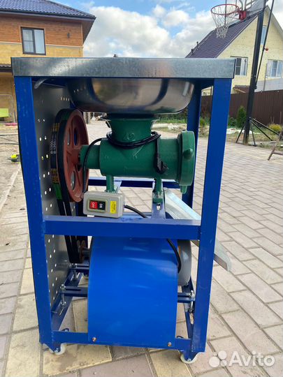 Промышленная мясорубка костедробилка ms52