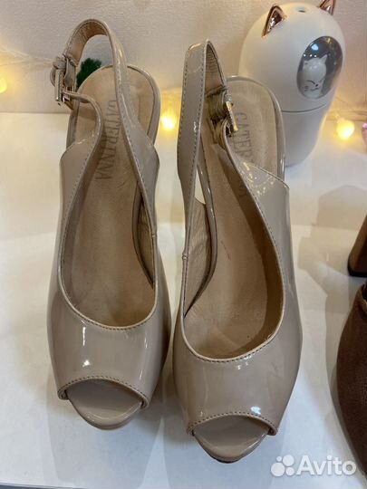 Женская обувь