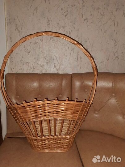 Корзина для цветов и подарков большая плетеная