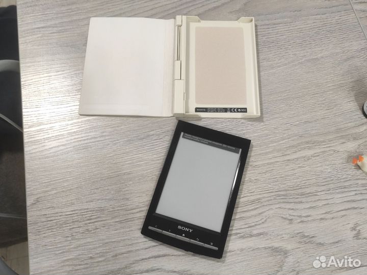 Продаю электронную книгу Sony reader