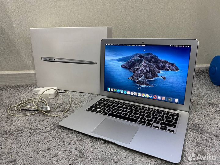 Apple Macbook air 13 I5/4GB/256SSD