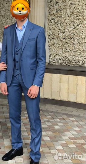Костюм