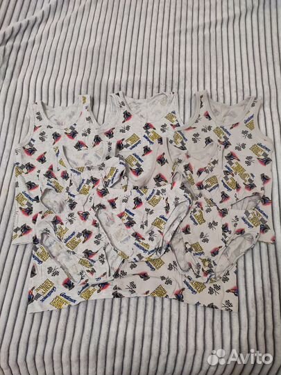 Маечки, комплект детские, в отличном состоянии