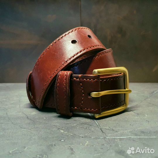 Мужской кожаный ремень коричневый