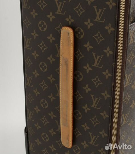 Чемодан Louis Vuitton б/у