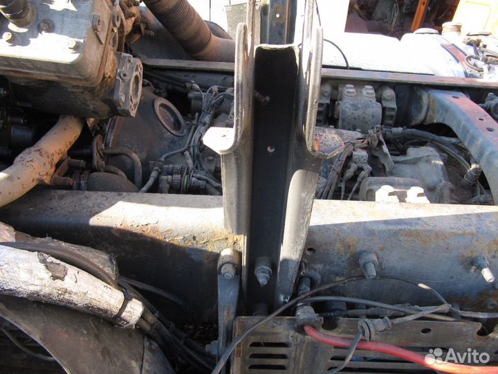 Кронштейн замка кабины Scania P,G,R series