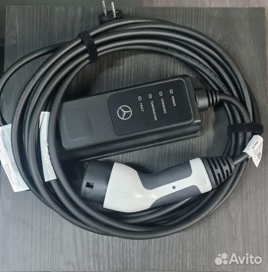 Зарядное устройство на Mersedes Benz Оригинал