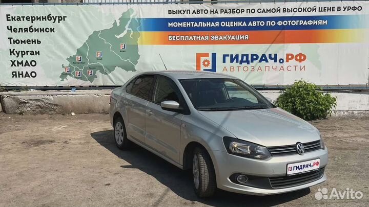 Обшивка двери задней левой Volkswagen Polo Sedan