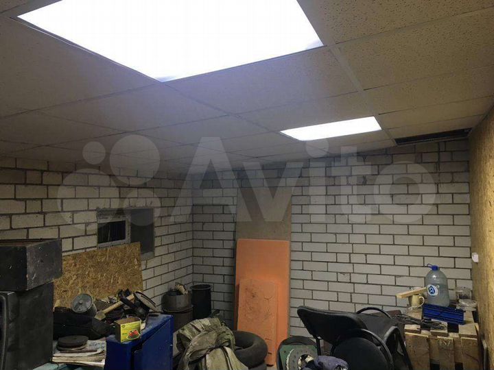 Гараж, > 30 м²