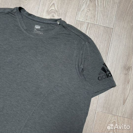 Футболка Adidas