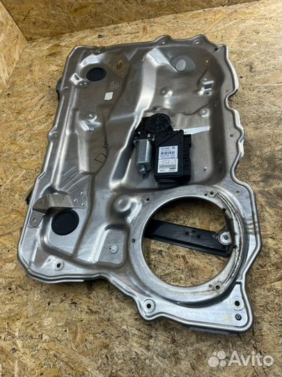 Стеклоподьемник передний правый Audi A8 D3 3.2