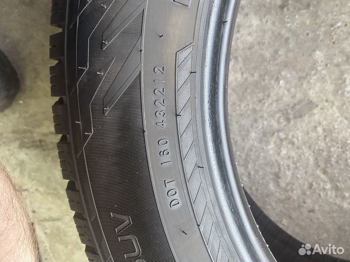 Nokian Tyres Hakkapeliitta R5 SUV 235/55 R18