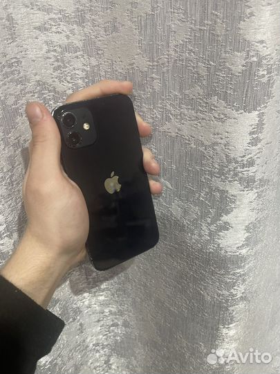 iPhone 12, 64 ГБ