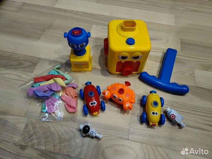 Реактивные машинки с воздушными шариками