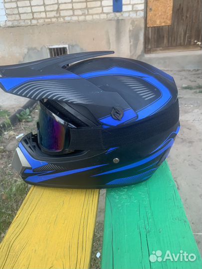 Кроссовый шлем