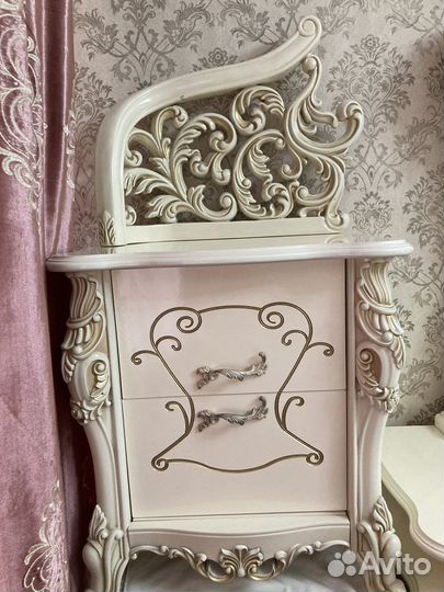 Спальный гарнитур