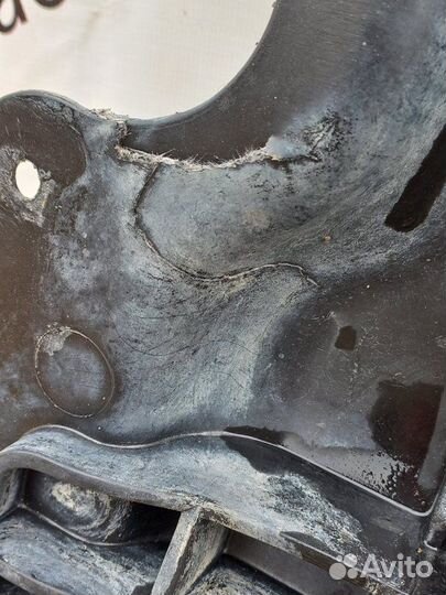 Защита двигателя Volkswagen Tiguan 2 2.0 2018