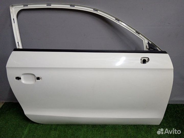 Дверь боковая передняя правая Audi A1 8X1 caxb