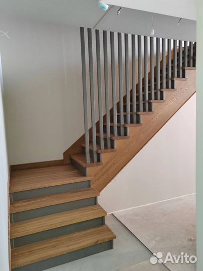 Металлокаркас лестницы